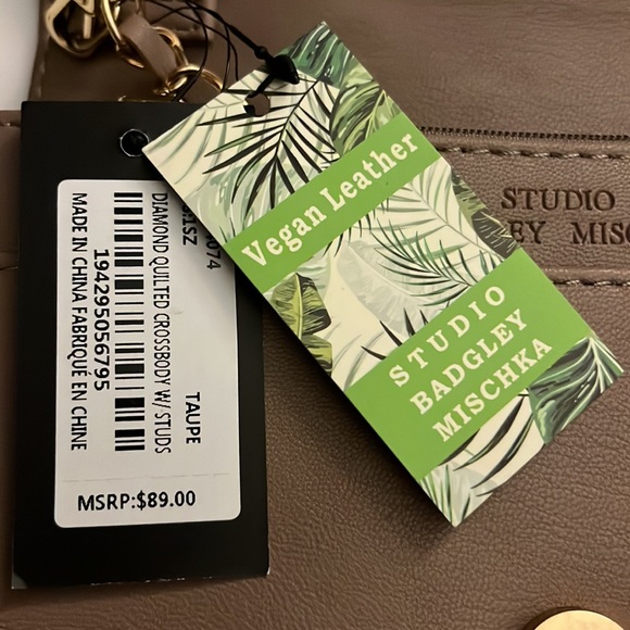 NWT Bag Crossbody or Shoulder Studded Quilted Vegan Leather by Badgley Mischka - Picture 4 of 7